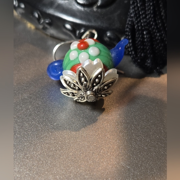 Adorable Handmade Lampwork Teapot Flower Earrings - Picture 4 of 4